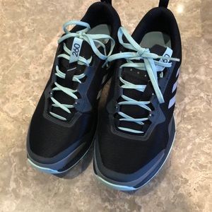 Like new adidas terrex sneakers
